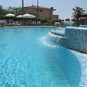 https://residence-villa-margherita-brenzone.hotelinveneto.com