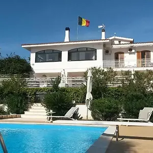 https://villa-teresa-san-corrado-di-fuori.sicilyhotelsitaly.net